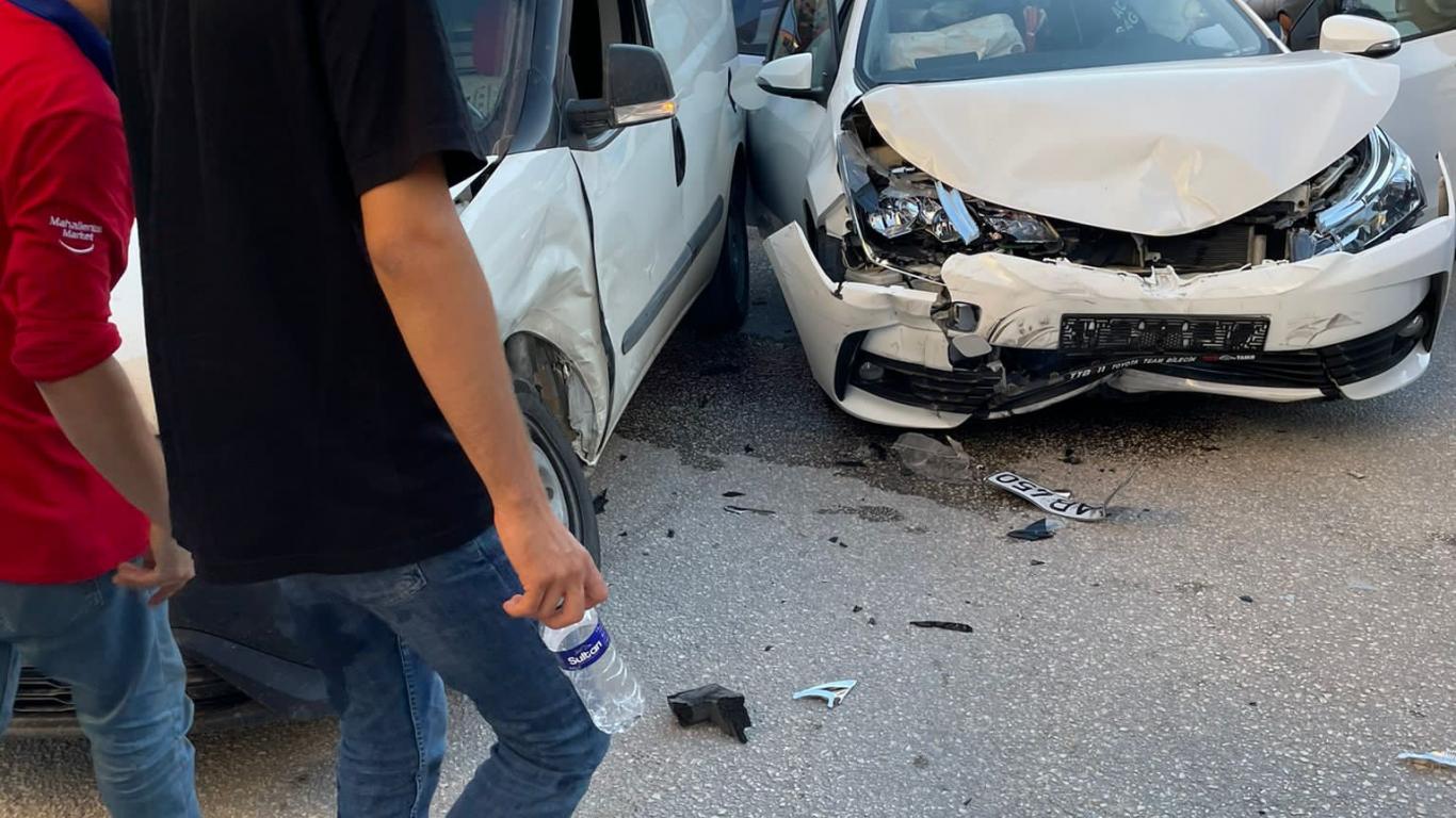 Bilecik’teki trafik kazasında 3 kişi yaralandı