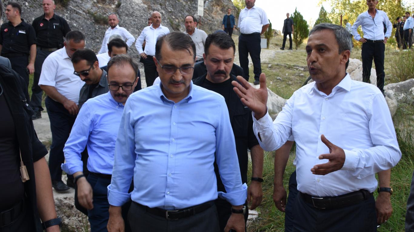 Bakan Dönmez, Yenipazar Belediyesi’ni ziyaret etti