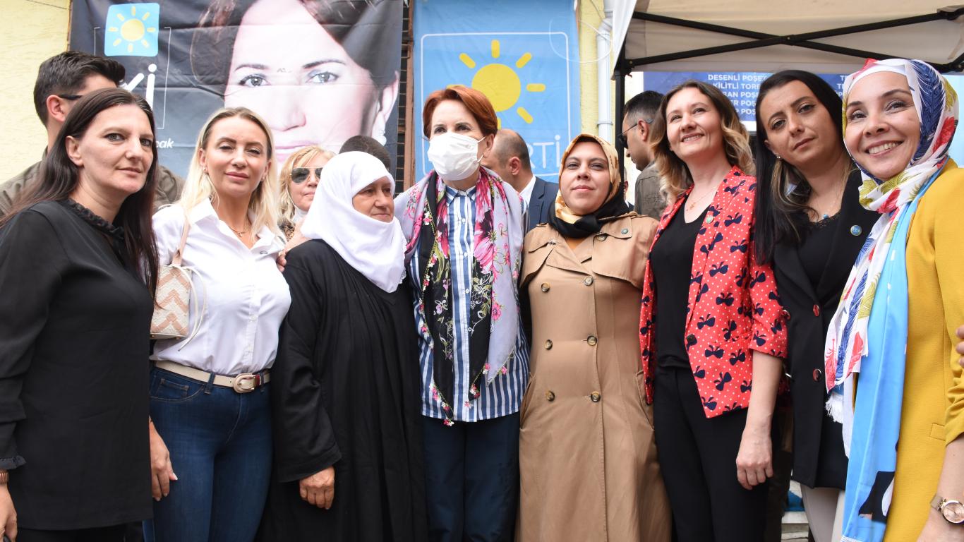 İYİ Parti Genel Başkanı Meral Akşener, Bilecik’te ziyaretlerde bulundu